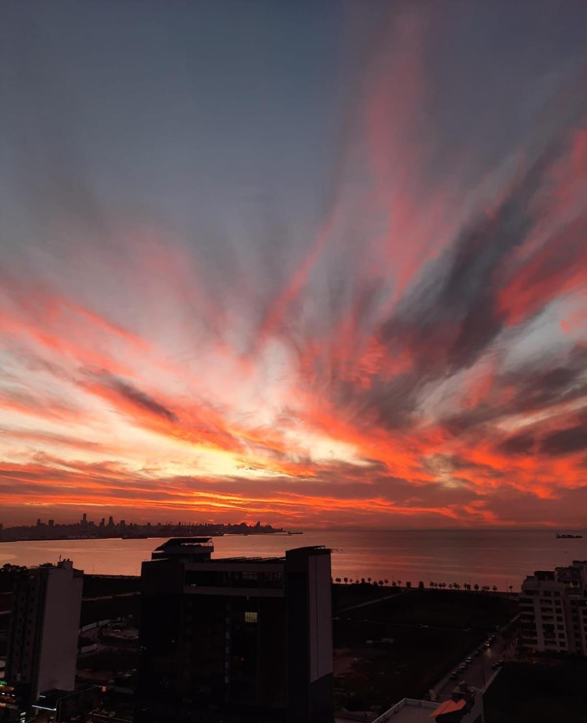 Louis V Hotel Beirut Exteriör bild