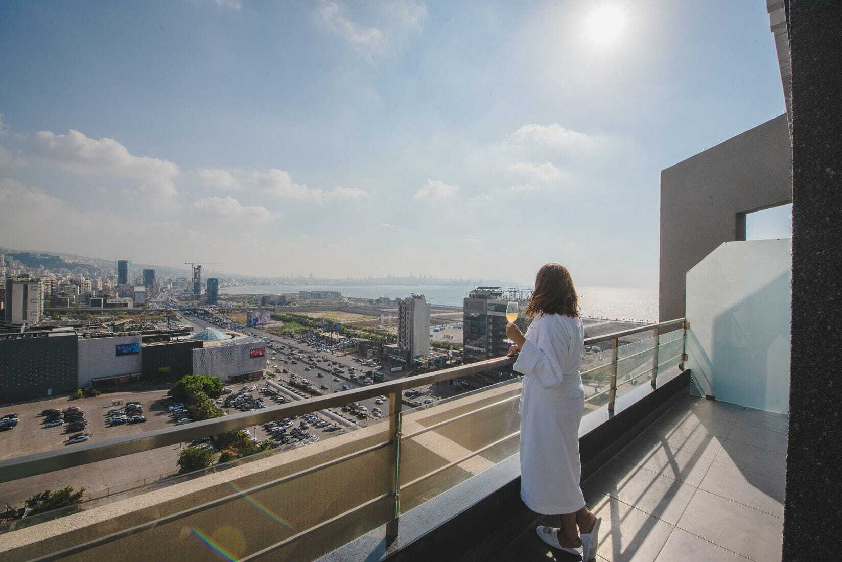 Louis V Hotel Beirut Exteriör bild